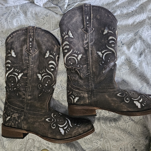 Roper 10.5 Metallic Underlay Boots EUC Tan Silver Cowgirl Like New - Picture 9 of 12